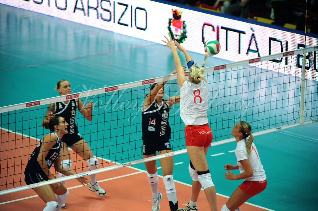 Yamamay Villa Cortese (19)